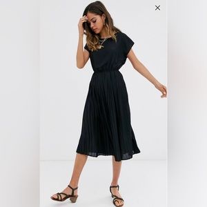 Black Pleated Midi Dress